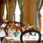 Hotel River Island 3*