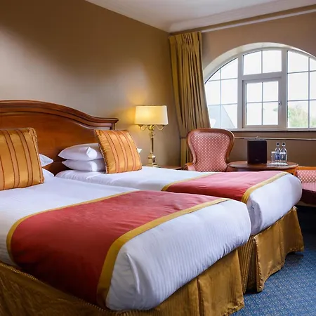 Hotell River Island 3*