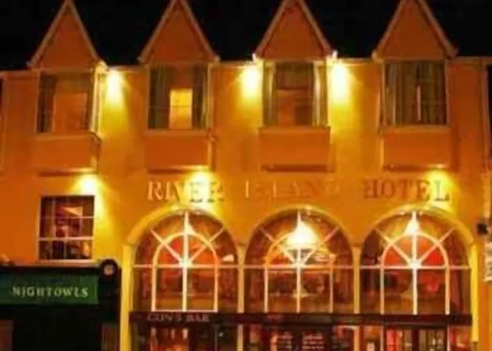 Hotel River Island 3*